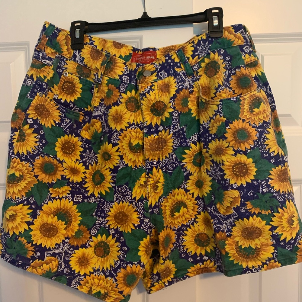 High waisted Vintage Sunflower Denim Shorts